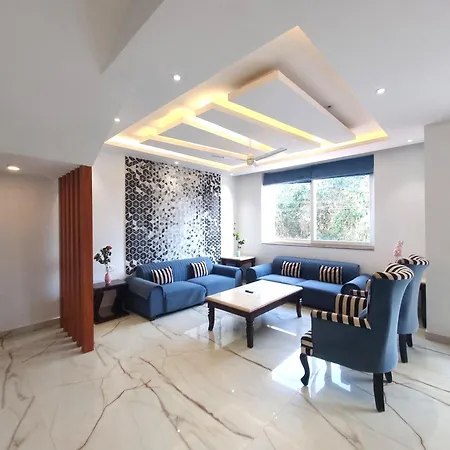 Coastal Living - 5Bhk Rooftop Private Pool Villa, Baga, Goa